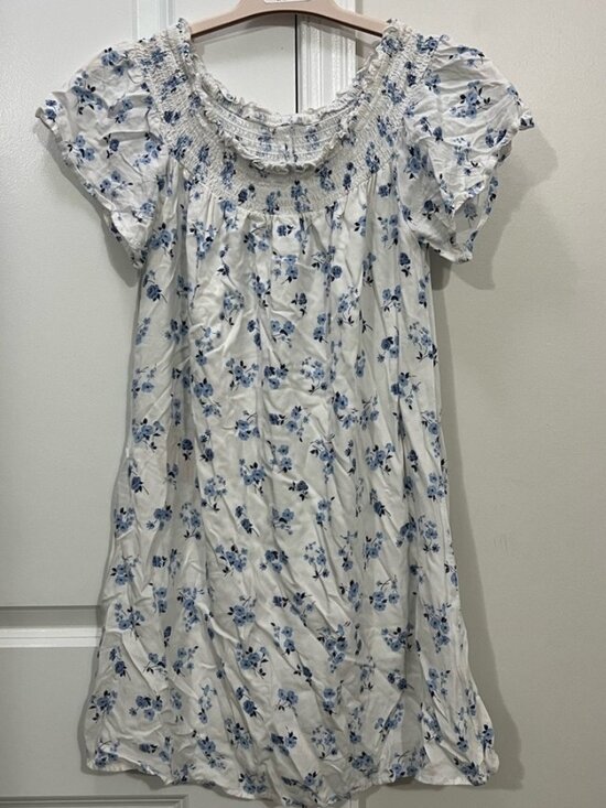 Dresses & Skirts - Floral Short Sleeve Mini Dress Size Large